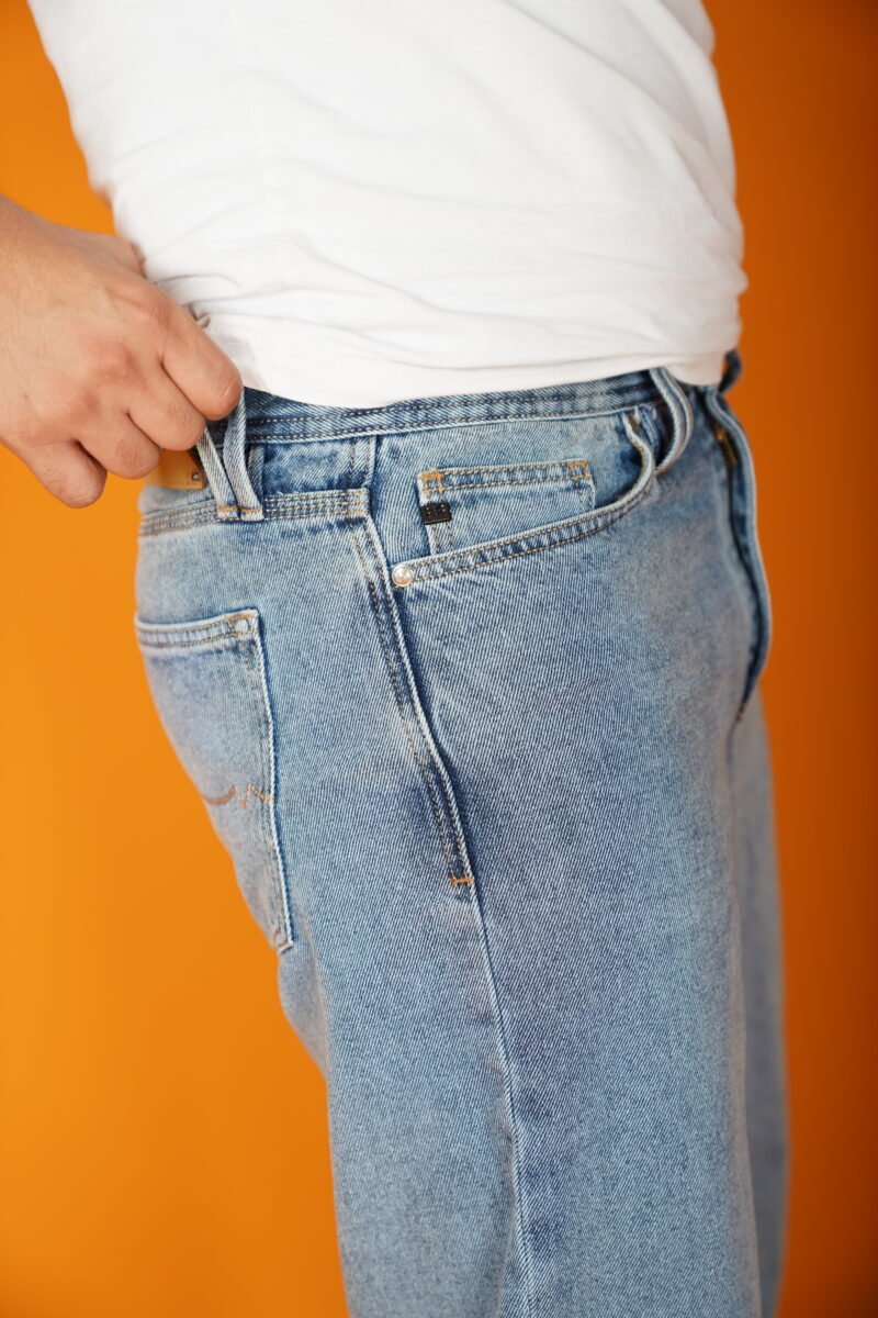 BOYFRIEND DOUBLE BLEACH SNOW